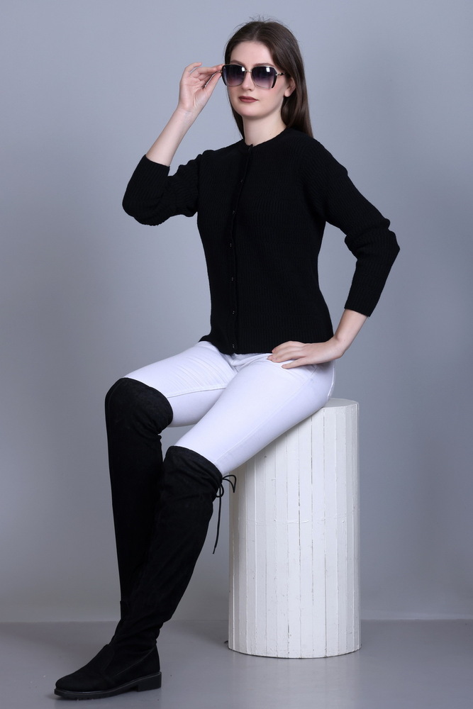 LADIES WOOLEN SHORT CARDIGAN