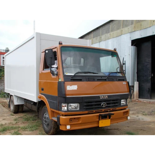 Refrigerated Mini Truck - Capacity(Load): 10 Tonne