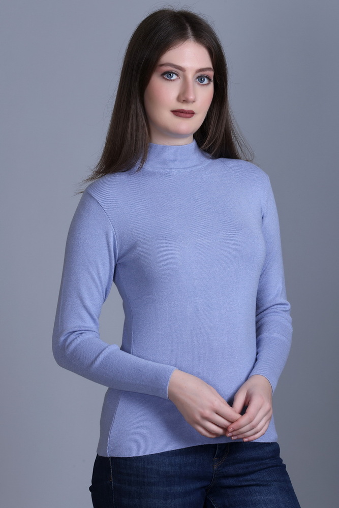 Ladies Skin Fit Top H/n - Wool, Sizes S, M, L, Xl, Sky Blue | Hand-knitted Pattern, Cozy Design For Women Of All Age Groups