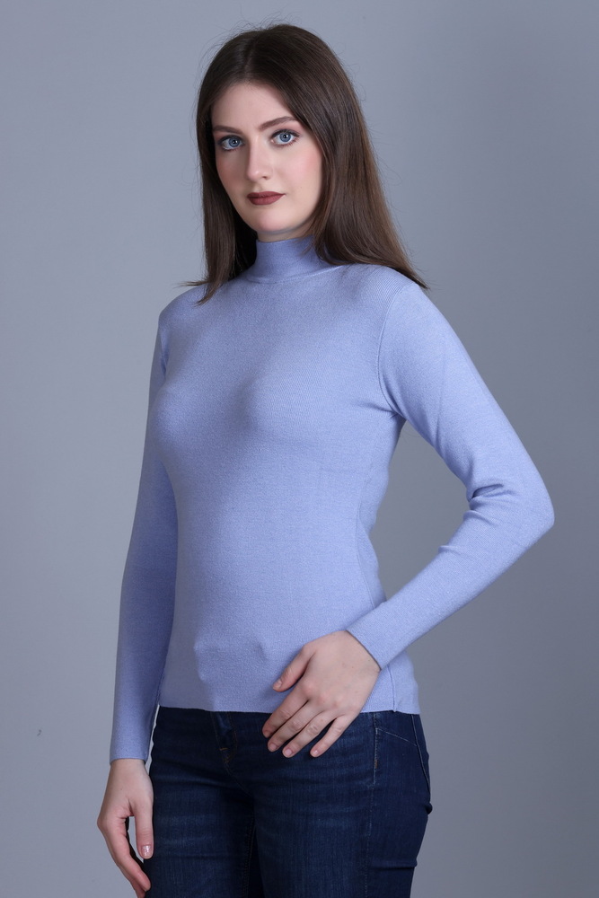 Ladies Skin Fit Top H/n - Wool, Sizes S, M, L, Xl, Sky Blue | Hand-knitted Pattern, Cozy Design For Women Of All Age Groups