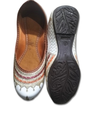 Jutti embroidery