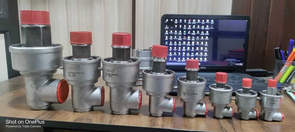 Roto Seal Coupling - Stainless Steel, 1/2 Inch Size | Silver Finish, Suitable For Hydraulic Pipe Applications, 1000 Rpm