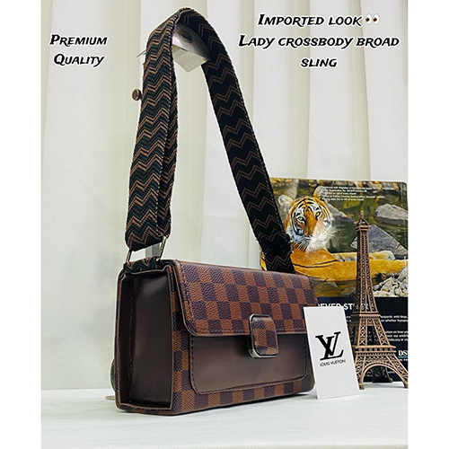 Pu Leather Check Handbag - Color: Brown