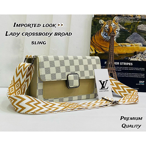 Printed Leather Check Handbag - Color: White