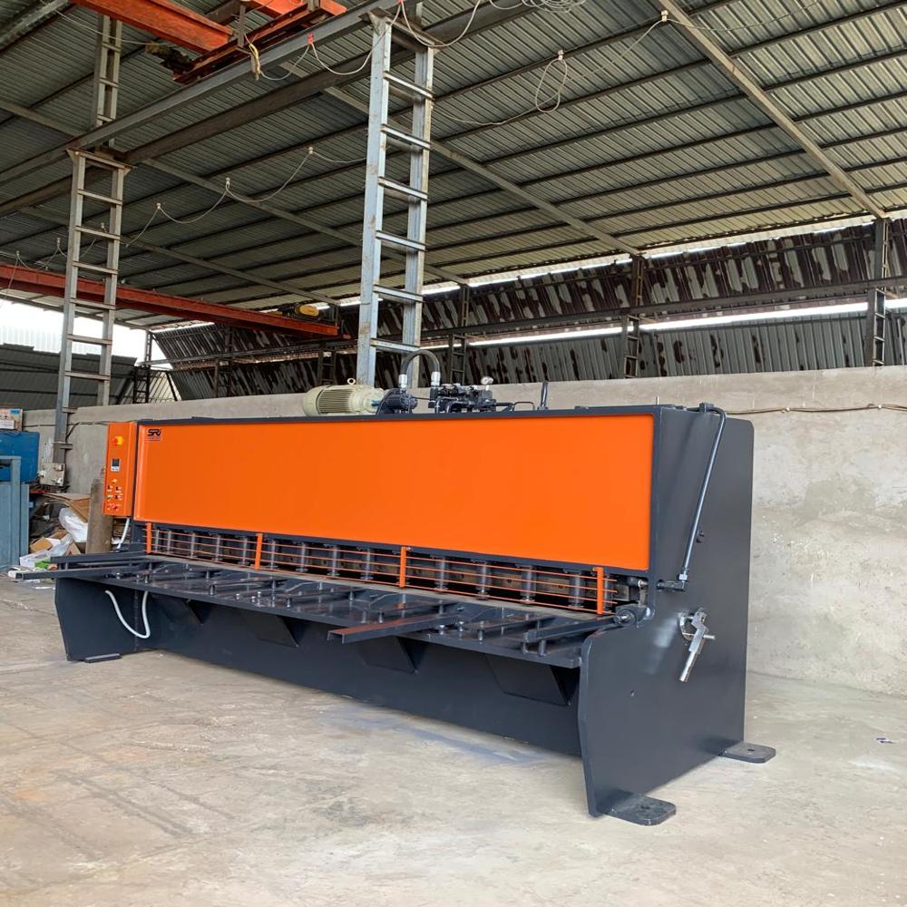 Hydraulic Shearing Machine - Automatic Grade: Automatic