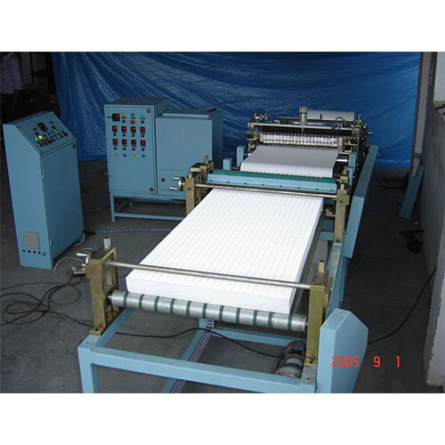 MINI PLEAT MACHINE WITH HOT MELT SEPERATION