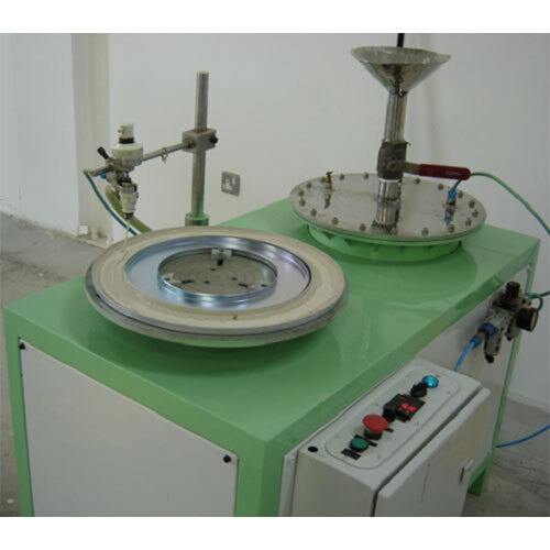 पीवीसी एडहेसिव डिस्पेंसर मशीन - कँवल इंटरप्राइजेज