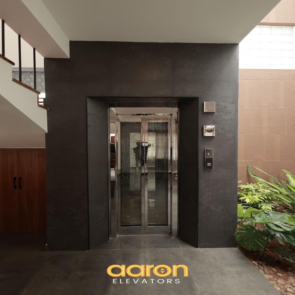 Passenger Elevators - 272 Kg Capacity, Stainless Steel Build | Electric/hydraulic Power, Safety Sensors, Calling Box Control, Dumbwaiter Mechanism