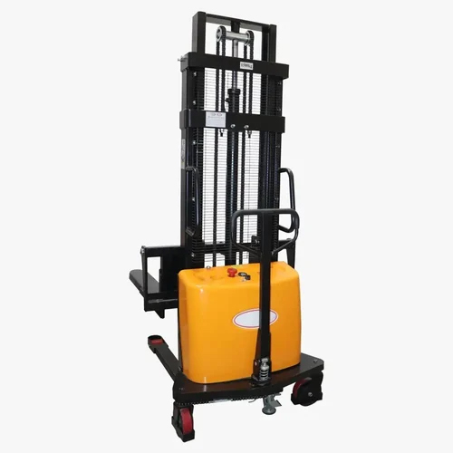 Electric Reach Truck - Color: Black & Yellow