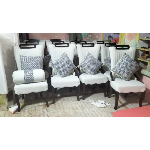 Attactive Look and Highly Durable Wedding Polished Wooden Chair