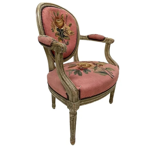 Printed Durable and Long-lasting Wooden Polished Sofa Chair