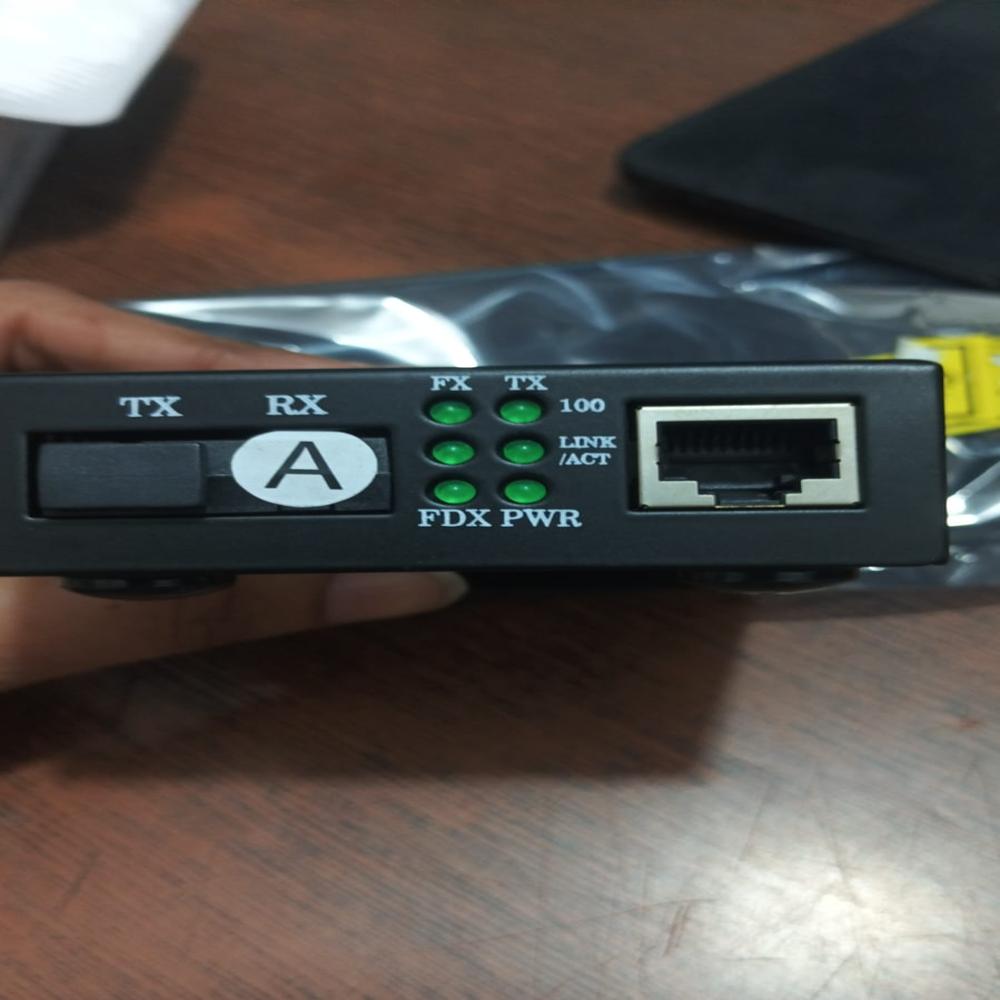 100 Base Single Media Convertor Pair - Color: Black