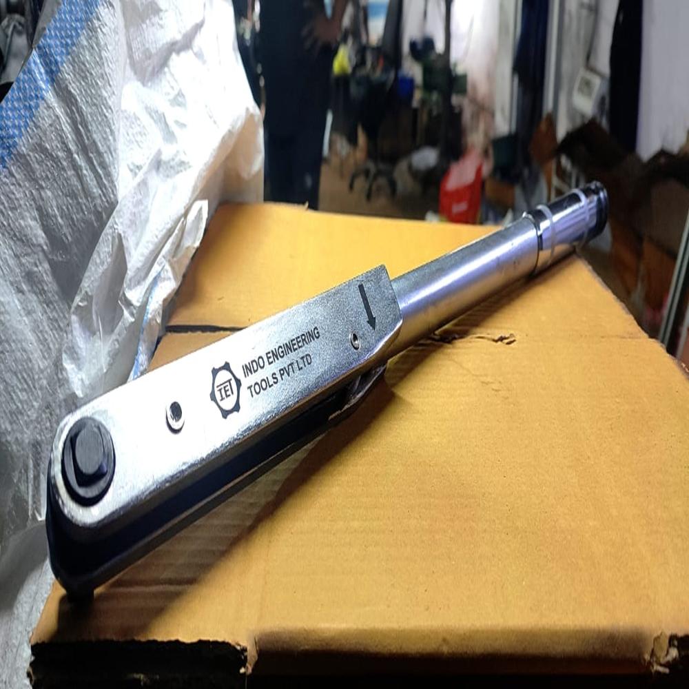 Lightweight Torque Wrench - Color: Silver