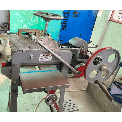 Industrial Notebook Cutting Machine - Automatic Grade: Semi-Automatic