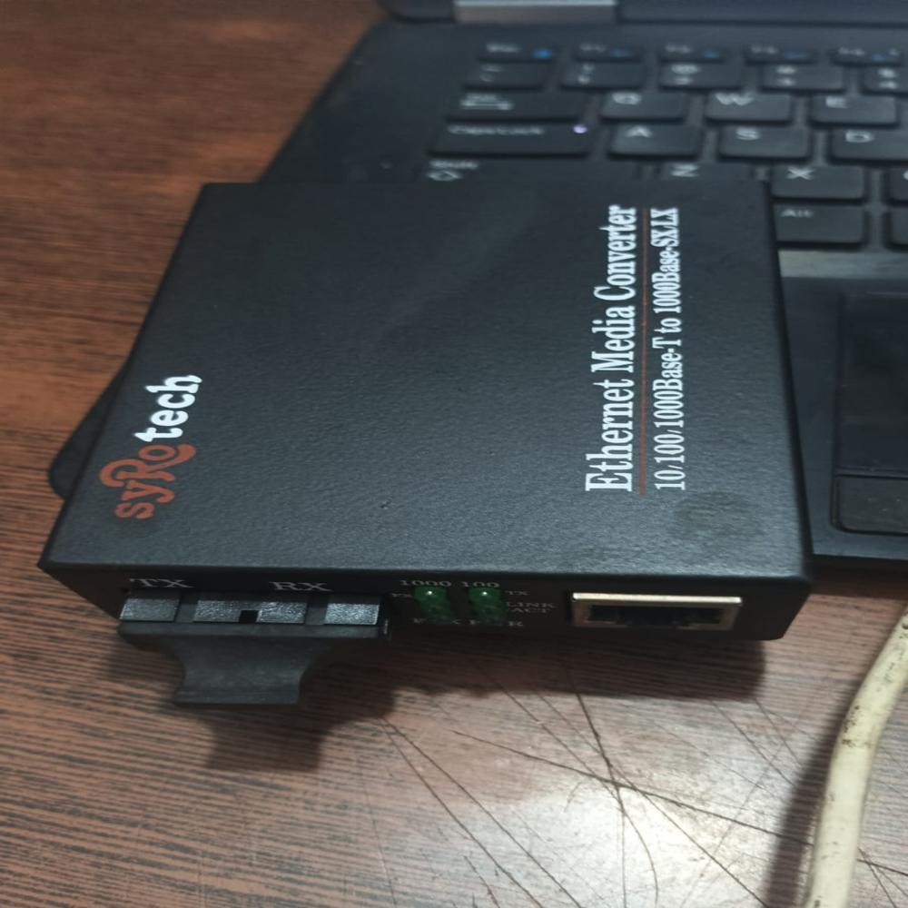 1000 Dual Fiber Media Convertor - Color: Black