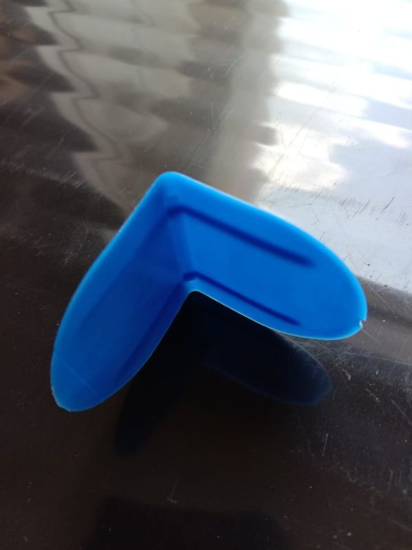 Plastic Edge Protectors - Durable Polyethylene | Enhanced Protection, Versatile Applications, Suitable For Industrial Packaging Needs