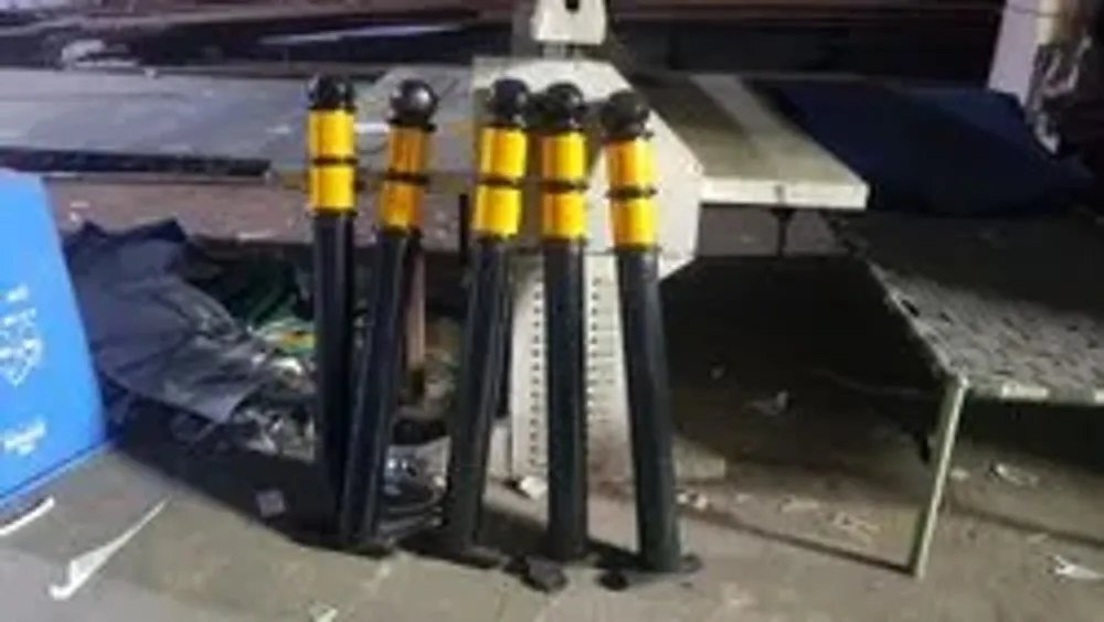 Cast Iron Bollards, For Parking, Nature: Fixed - Application: Industrial