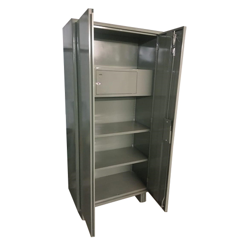 Middle Locker Cupboard - Color: As Per Requirement