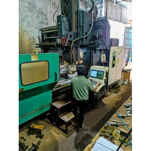 4 Meter Vmc Machine Job Work Services