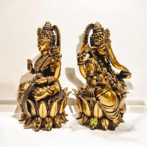 Aakrati Brass Laxmi Ganesha Statue Perfect Decorative Idol For Wealth & Success - Color: Yellow
