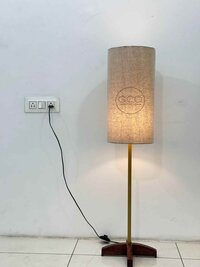 FLOOR LAMP WOOD BASE