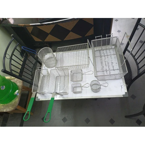 Stainless Steel Oil Fryer Basket - Size: Standard