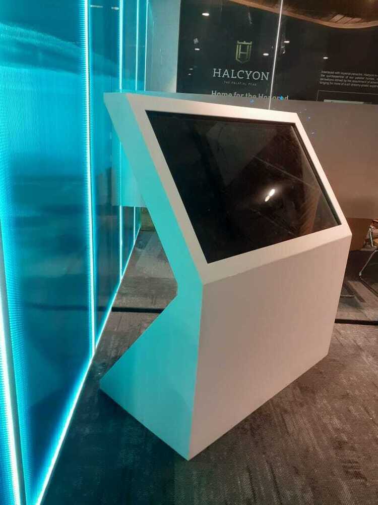 55 Inch Kisok Touch Screen - Warranty Period: Yes