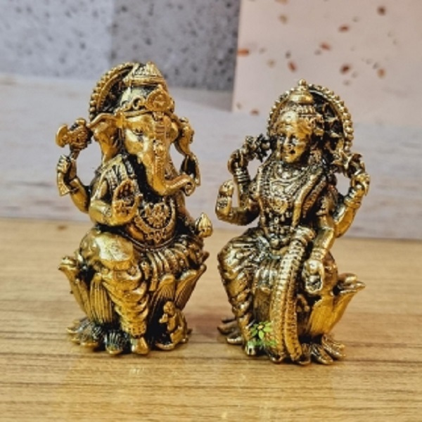 Brass Laxmi Ganesha Showpiece Made By Aakrati Elegant Brass Laxmi Ganesha Idol