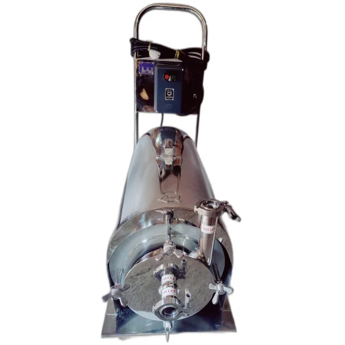 5 Hp Stainless Steel Couple Centrifugal Pumps - Color: Silver