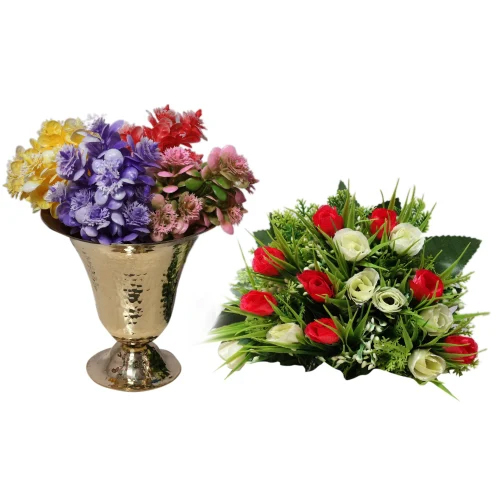 Sh005 Brass Textured Cone Flower Vase - Color: Golden