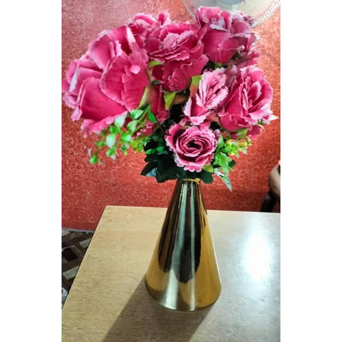 पीतल का सजावटी फूल का बर्तन