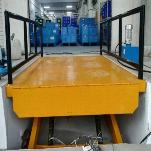 Industrial Scissor Lift - Material: Steel