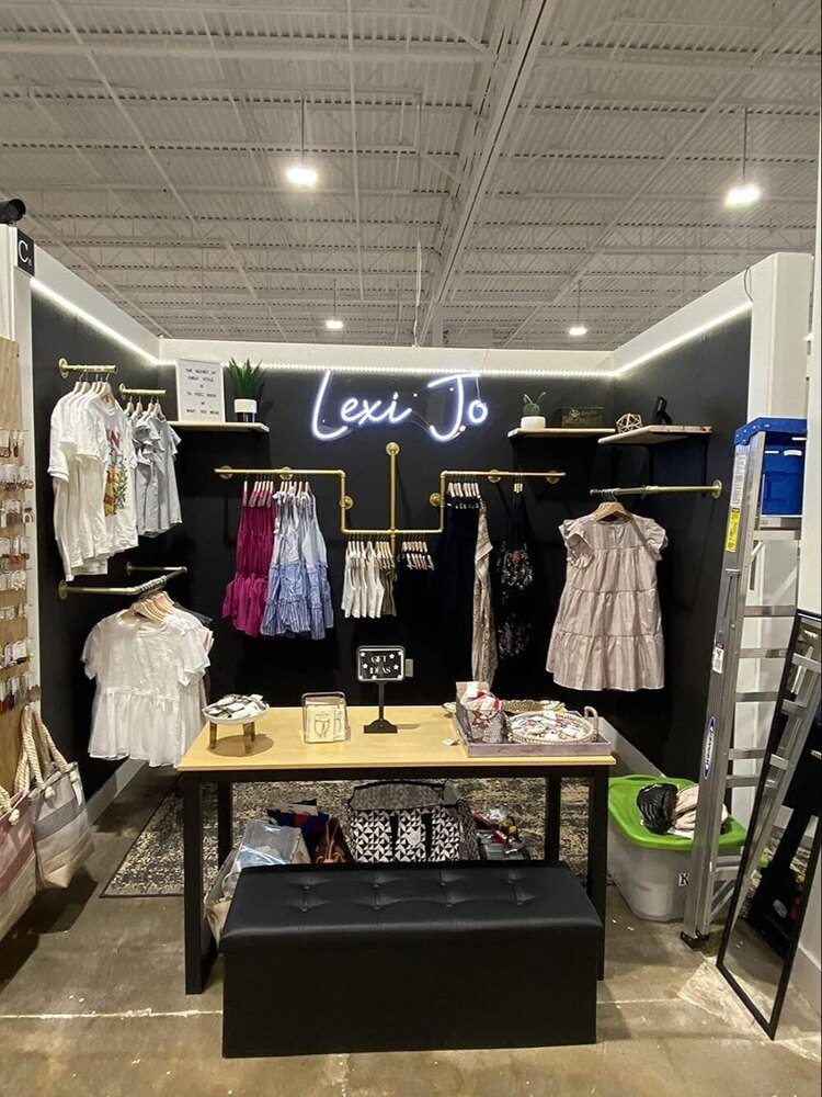 Industrial Pipe Clothing Rack, Wall Mounted Garment Hanging Bar, Iron Clothes Hanger - Color: Golden