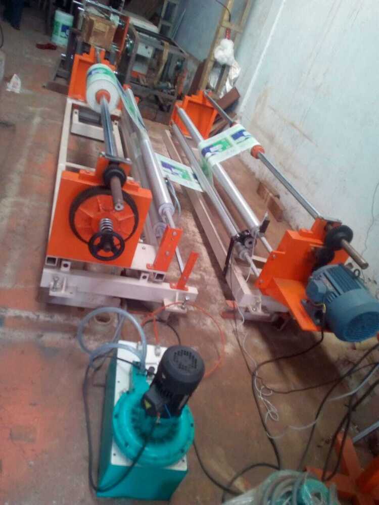 Unwinding Machine With Web Guiding System - Color: Red