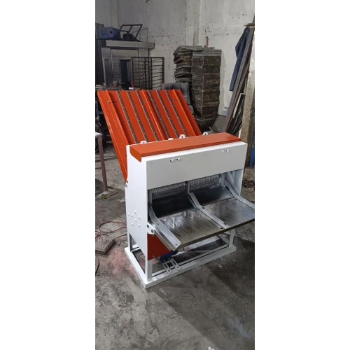 Bread Slicer Machine - Automatic Grade: Semi Automatic