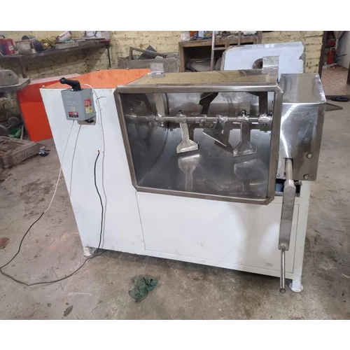 Mass Mixer Machine - Automatic Grade: Semi-Automatic