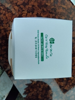 White burger box