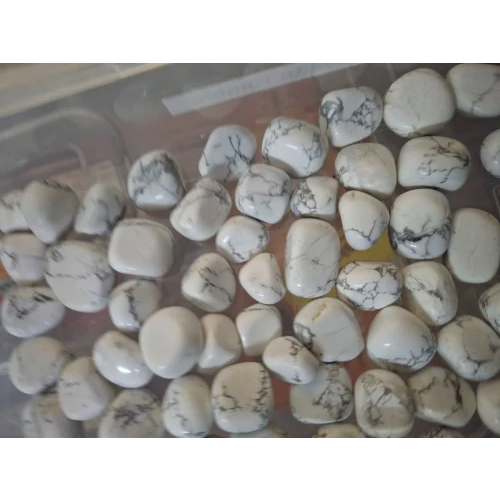 Howlite Tumbled Stones