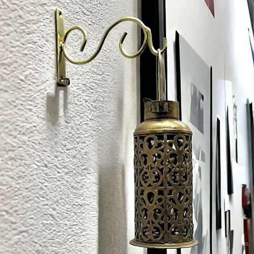 Iron T Light With Wall Bracket