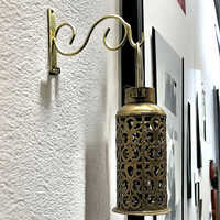 Iron T Light With Wall Bracket - Color: Golden