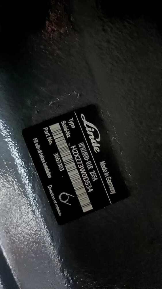 Linde Hydraulic Pump - Color: Black