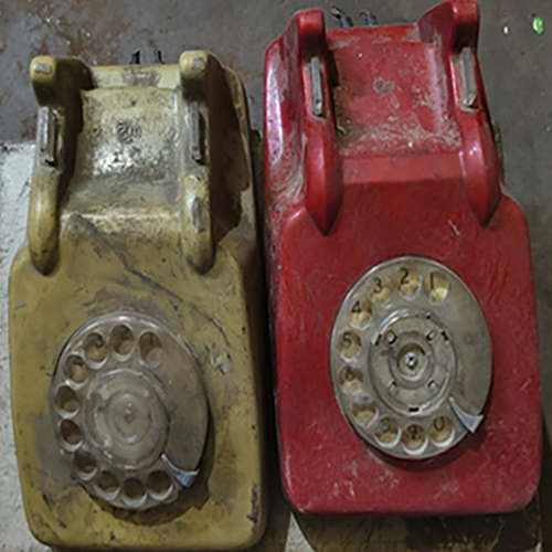 Old Telephone Scrap - Color: Multicolor