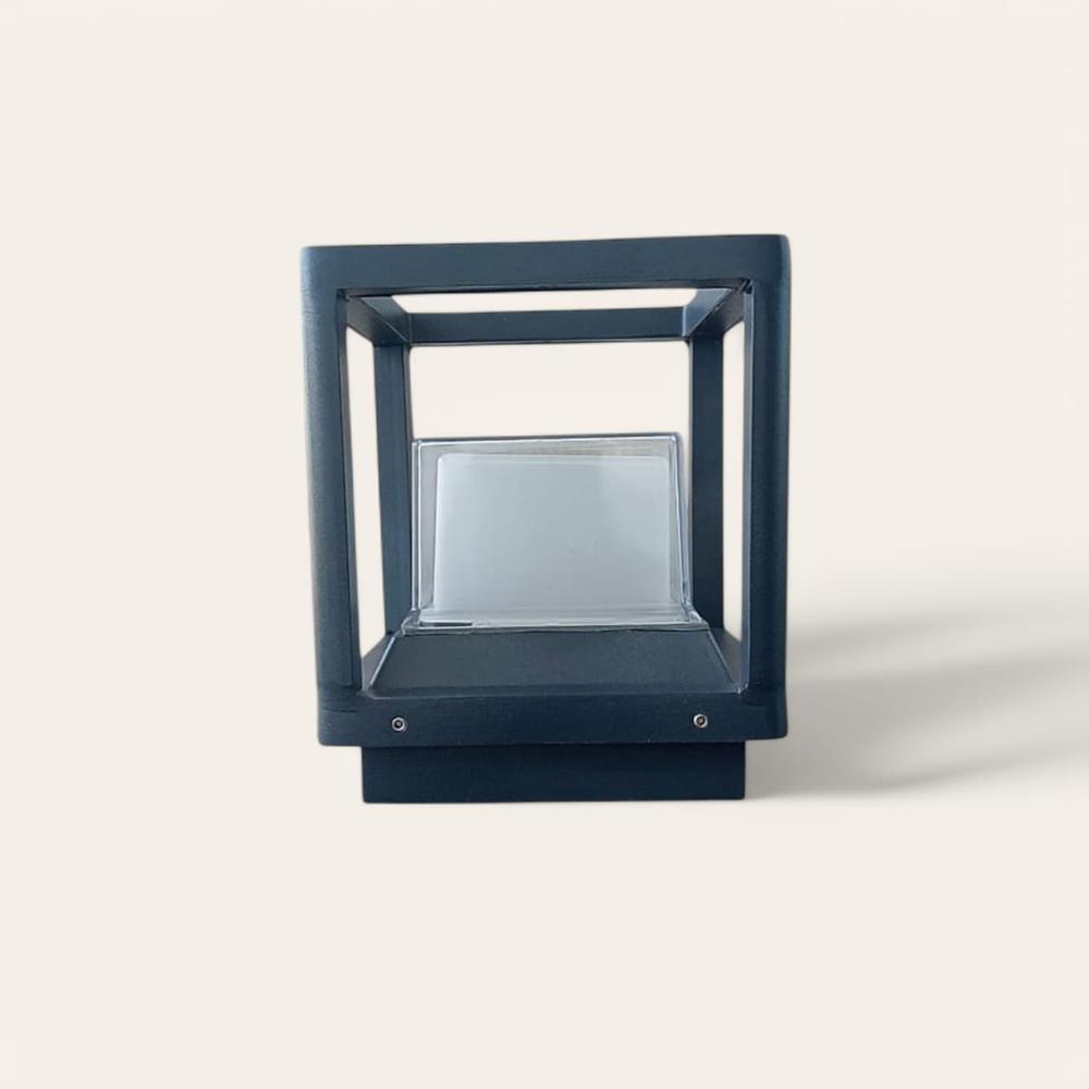 Gate Light - Color: Black