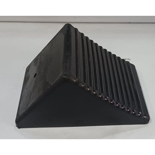 Wheel Chock - Natural Rubber, 7x7x10 Inches, Black Color - Durable, High Strength, Non-breakable For Industrial Use