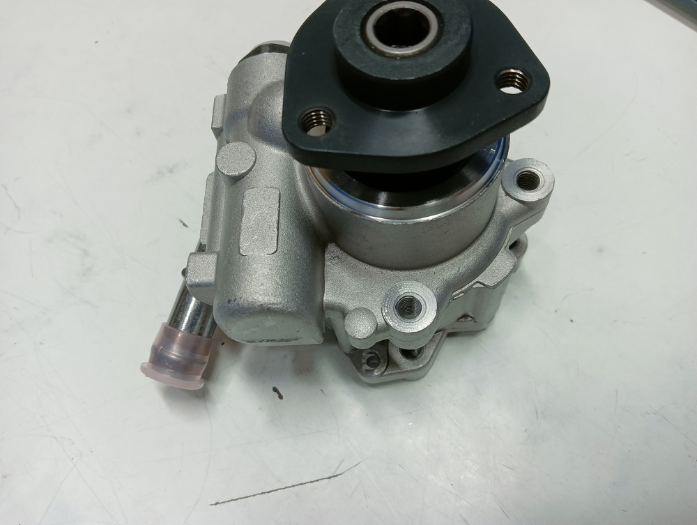 Mercedes Ml350 Power Steering Pump - Silver, 2x2x2 Ft, Long Working Life | Durable Pump For Mercedes, Bmw, Audi, And Volvo Car Models