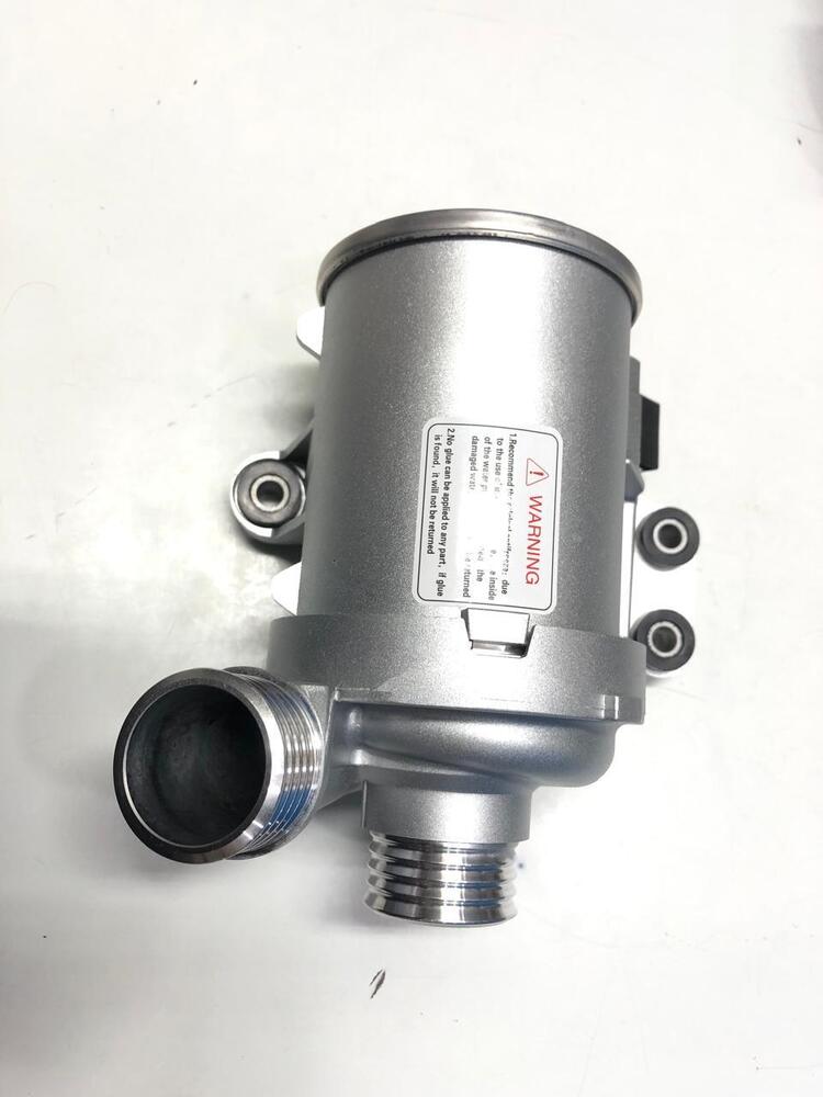 Oil Cooler Bmw E90 - Color: Silver