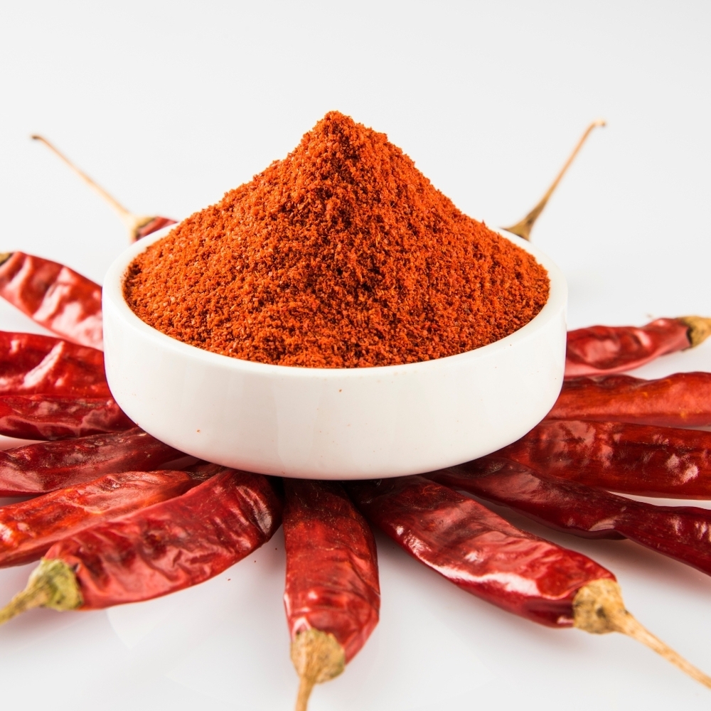 IKON Organic Red Chilli Powder - Vibrant Deep Red Medium-High Heat with No Chemicals | 100% Organic Handpicked Quality Spice for Curries and Marinades