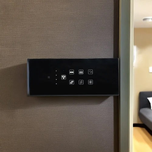 6 Module 6 Switch 1 Fan - Color: Black