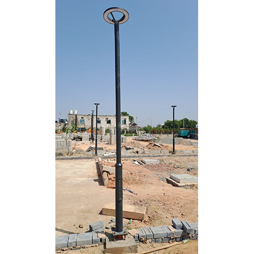 Top Post Lighting Pole - Light Source: Electric