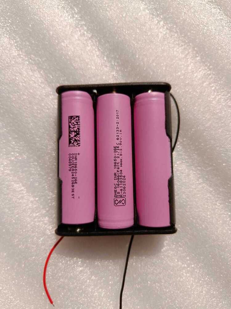 2600mah 12 Volt Rechargeable Battery Lithium Ion 3 x 18650 3 Cell Battery Holder